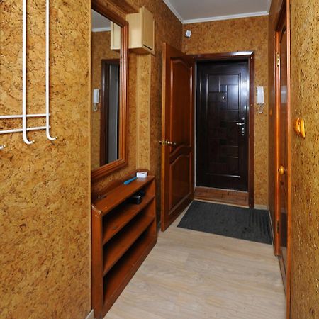 Omsk Sutki Apartments At Pushkina 99 Floor 3 Buitenkant foto
